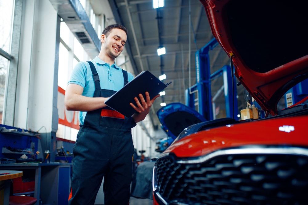 worker_with_a_checkl_MXoPu.jpg